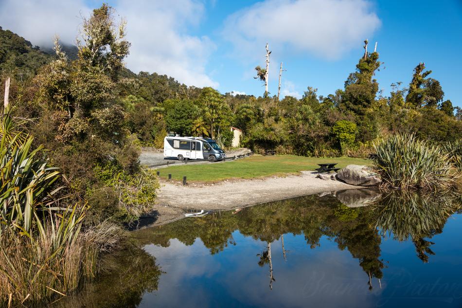 Stopping at one of the numerous and beautiful lakes of New Zealand, lake Ianthe.